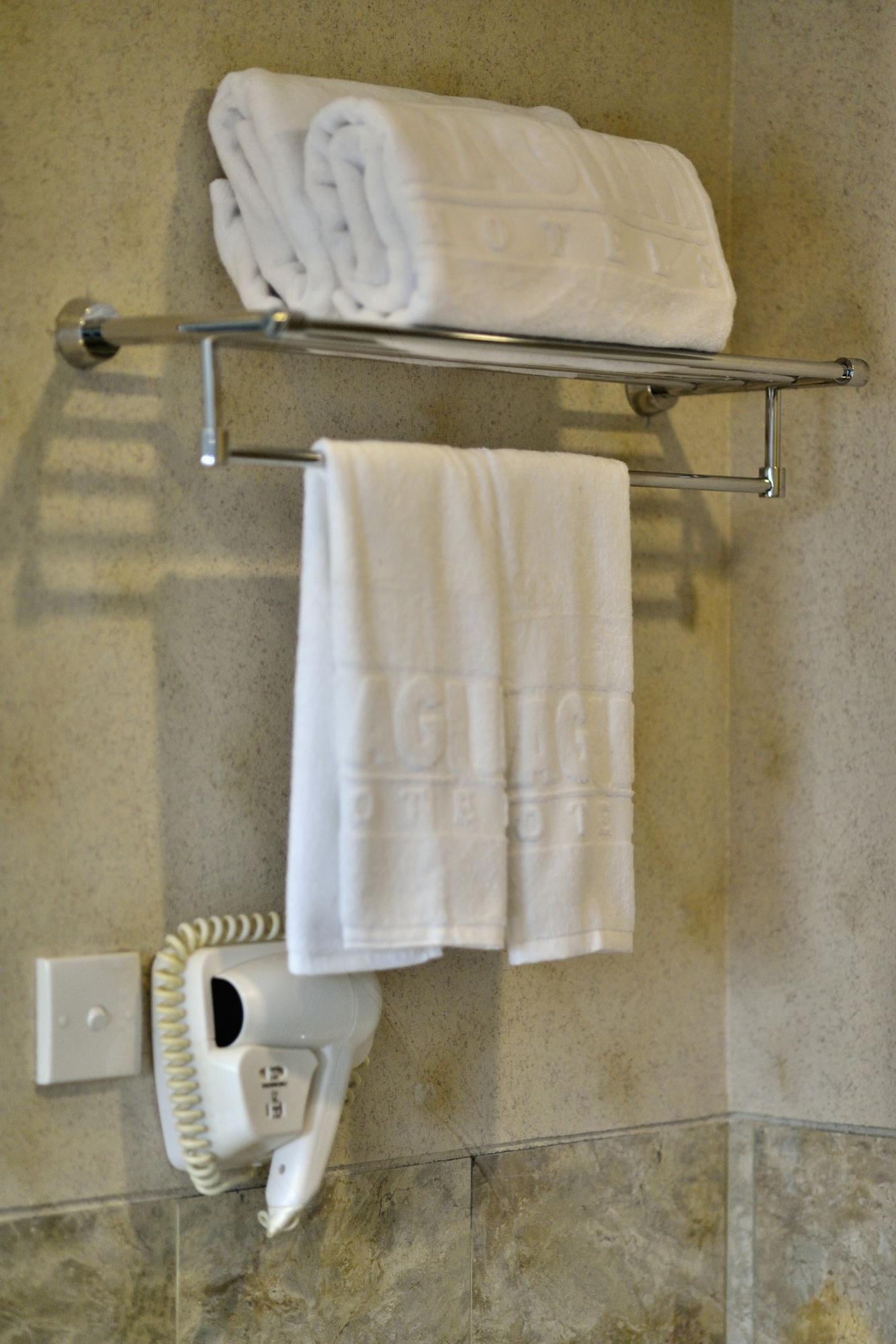 Serela Cihampelas By Kagum Hotels Бандунг Екстериор снимка