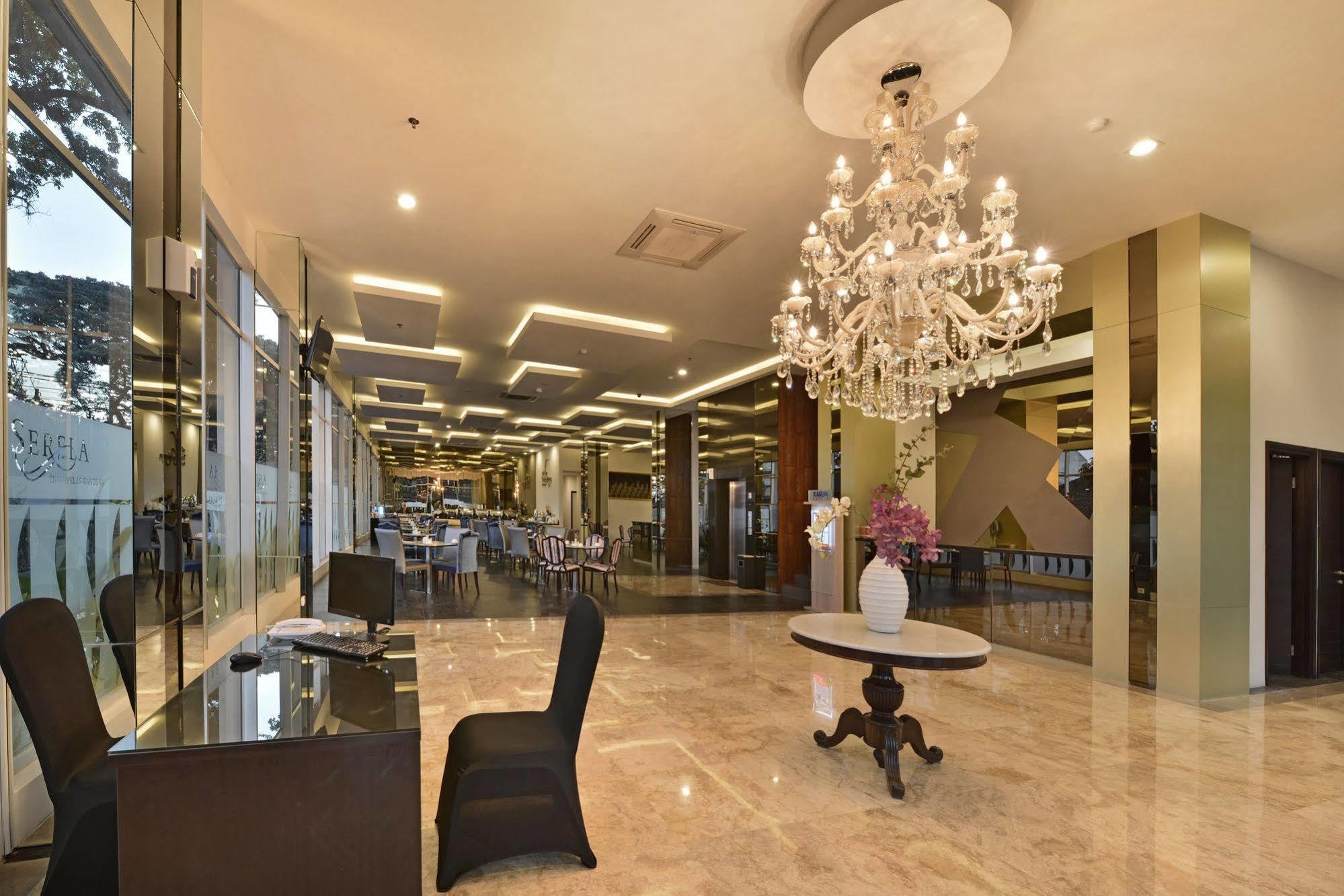 Serela Cihampelas By Kagum Hotels Бандунг Екстериор снимка