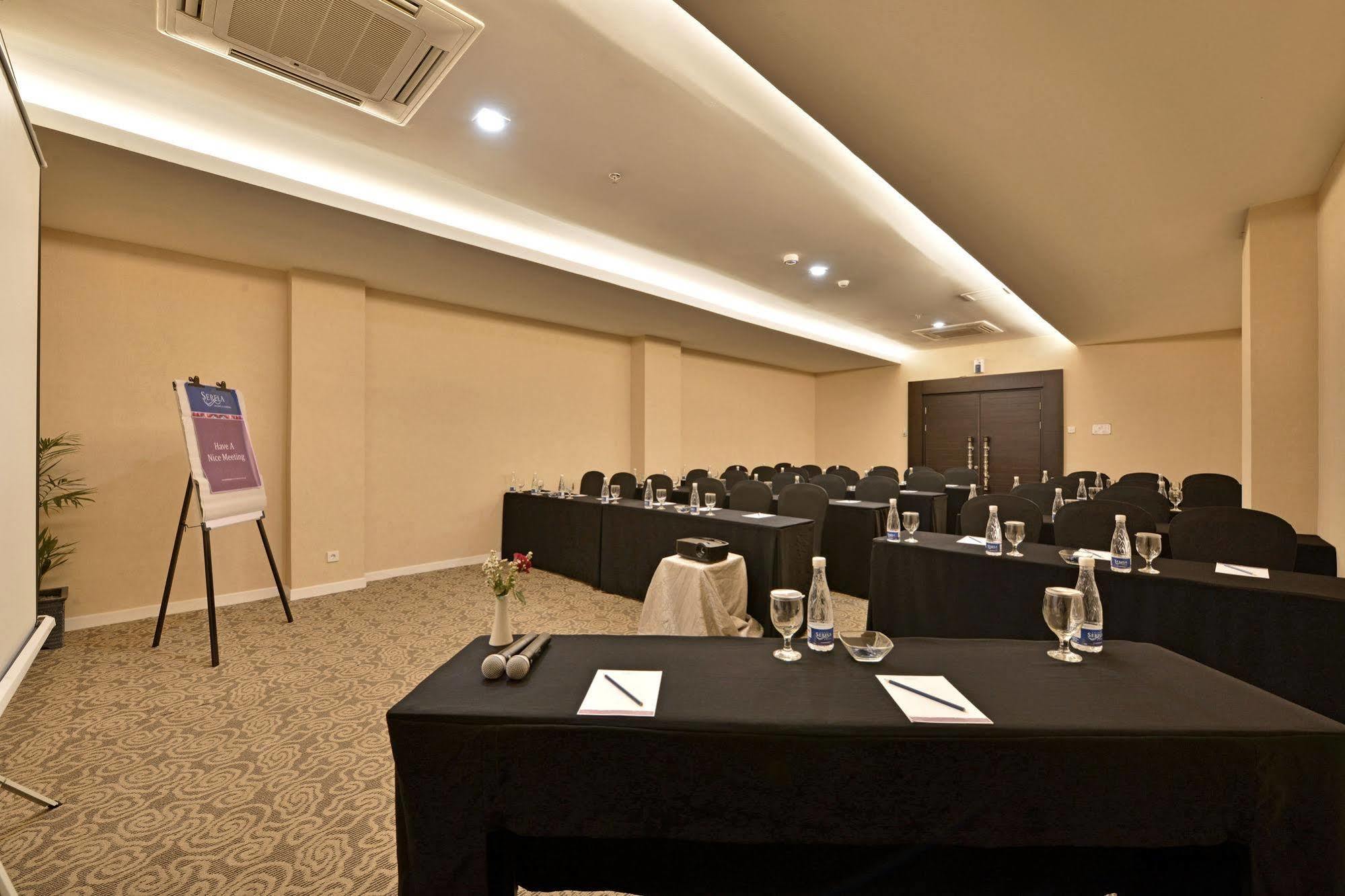 Serela Cihampelas By Kagum Hotels Бандунг Екстериор снимка